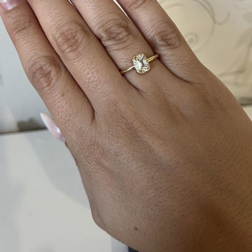 Gold Type Ring like new