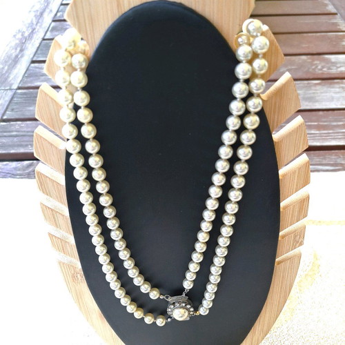 Necklace with pearls and crystals used, long double-wear