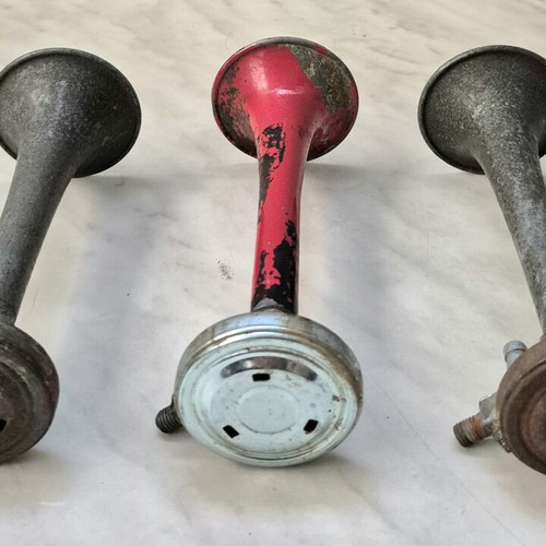 Vintage horn set used, pack of 3 for classic vehicles