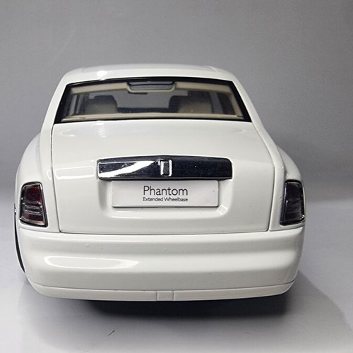 Minichamps Rolls Royce Phantom metal model scale 1:18 new
