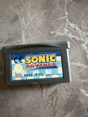 Sonic Advance Gameboy and DS PAL edition like new, full CIB
