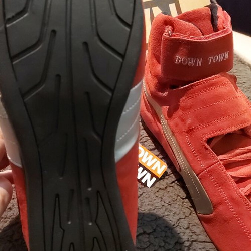 Athletic shoes new, size 46, red