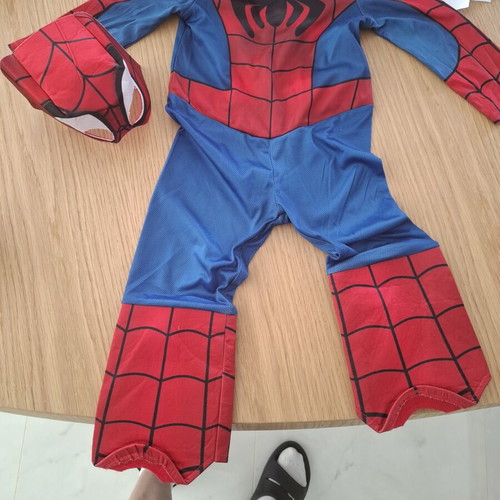 Spiderman costume for child like new