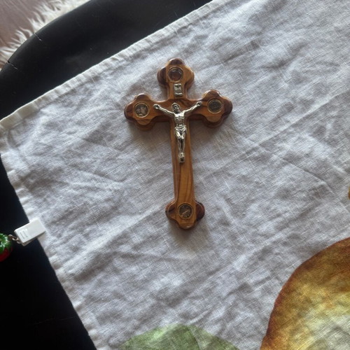 Jerusalem Hanging Cross new, olive wood with relics