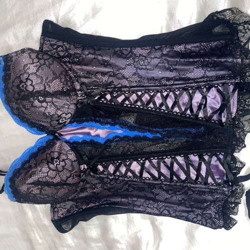 Sexkiss lace corset black blue like new with garter clips