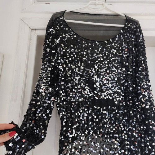 Long-sleeve blouse used with sequins black