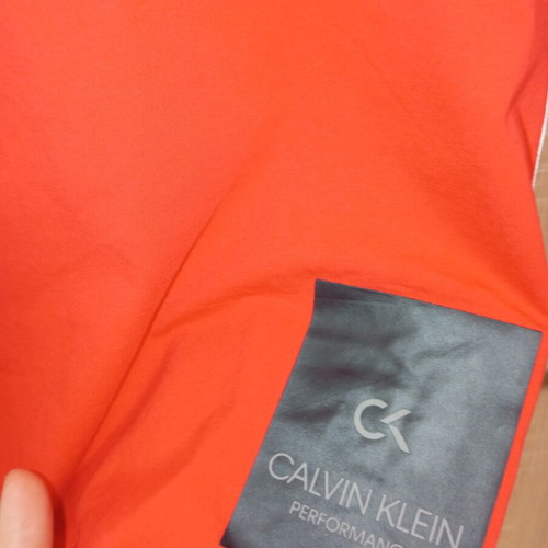 Calvin Klein t-shirt size M like new, red