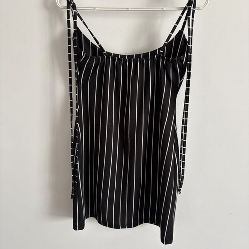 Mini striped dress with slit, black and white