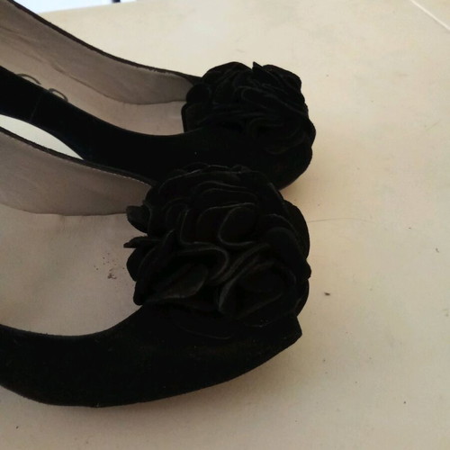 Unisa peep toe pumps with flower decoration, like new, size 37, black