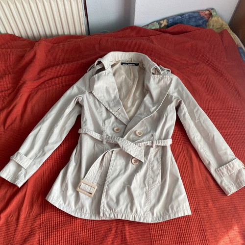 Women's beige trench coat slim fit, ends below hips, size L, like new