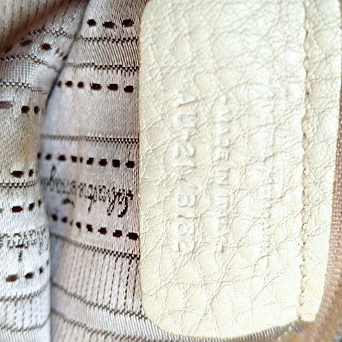 Salvatore Ferragamo Leather Shoulder Bag like new, beige