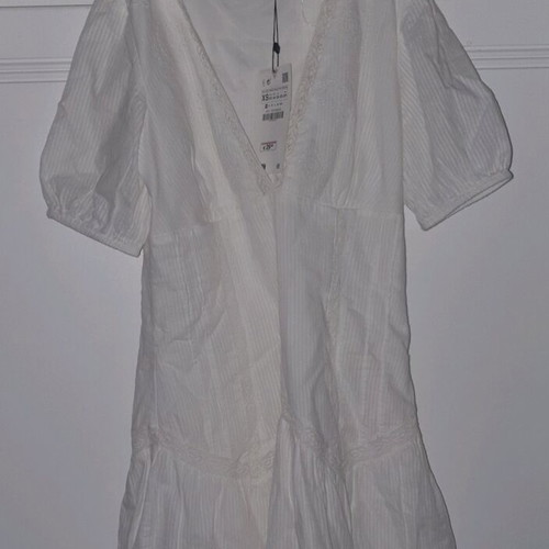 Zara white dress xsmall new, short above the knee