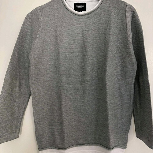 Pull & Bear gray thin blouse like new with white neckline