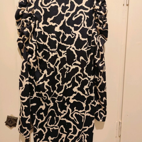 Black and white dress XXL like new