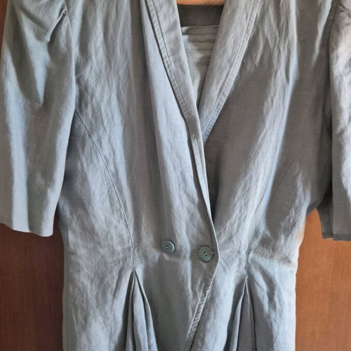 Women's vintage blazer in mint color like new
