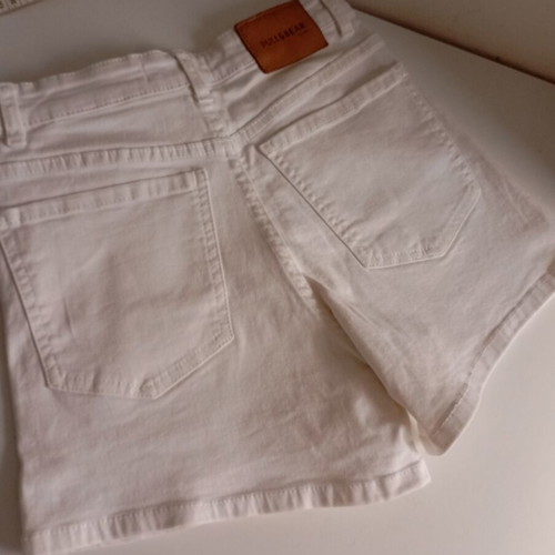 Pull & Bear women's white denim shorts XS/S