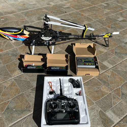 Trex 500 Rc Helicopter like new with digital remote and batteries