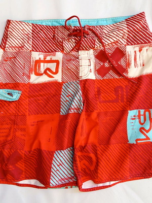 Quiksilver αντρικό μαγιό νούμερο 34 σαν καινούργιο, κόκκινο