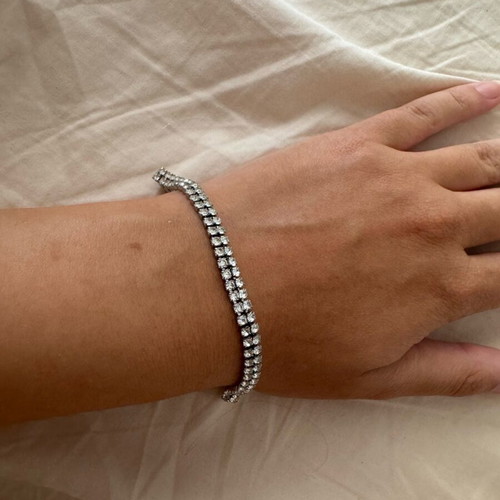 Tennis bracelet vintage, like new, silver color