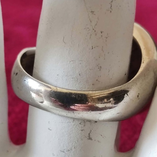 Silver 925 ring with blue topaz, like new
