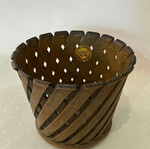 Vintage plastic flower pot used 14x17