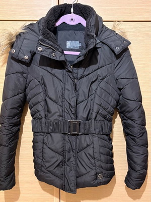 Black Toi & Moi jacket small new with fleece lining and belt