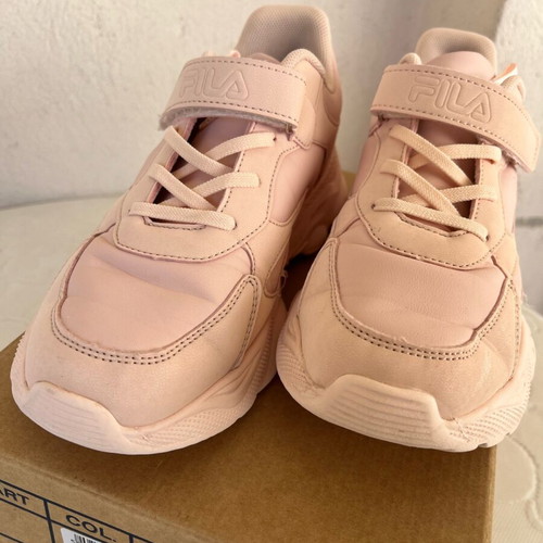 Fila pink shoes size 35 like new