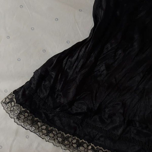 Zara cami top like new, black with gold lace, size M