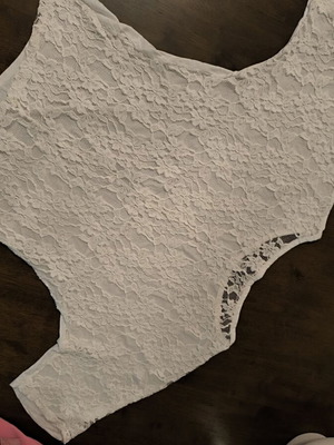 White top with lace back like new, sizes S-M