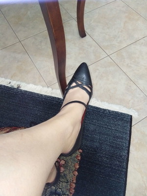 Γόβες μεταχειρισμένες μαύρες, μέγεθος 38, με λουράκι και τακούνι 8cm