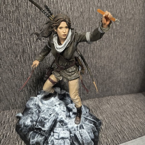 Rise of the Tomb Raider Collector's Edition Xbox One used