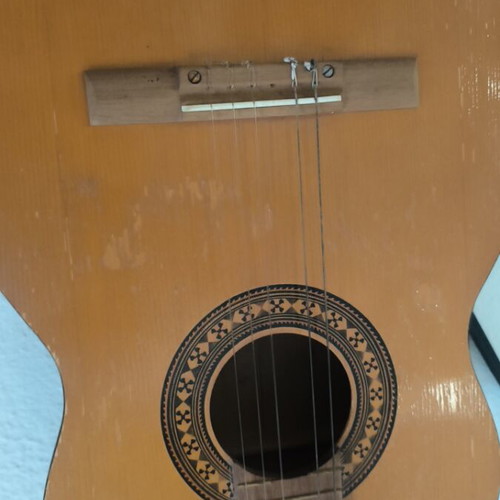 Classical guitar used
