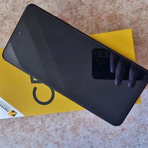 Realme C55 like new with 128GB and case
