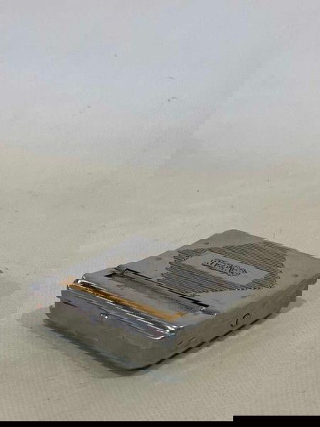 Vintage μεταλλική ταμπακιέρα διαφημιστική Rizla 2,5x9x8
