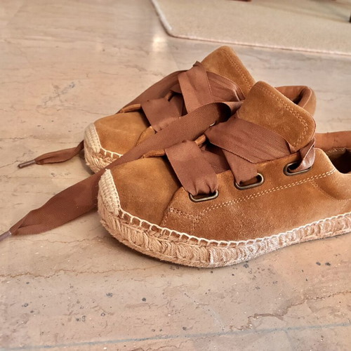 Ugg Suede Espadrille Sneakers Camel Size 36.5 Like New