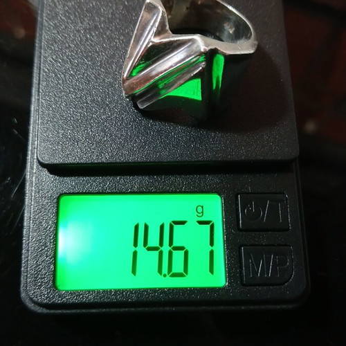 Silver ring with geometric design used