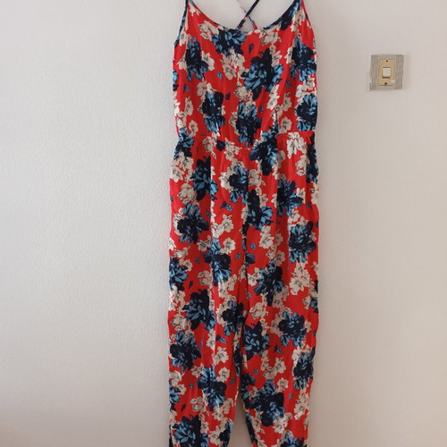 Floral jumpsuit like new, size M