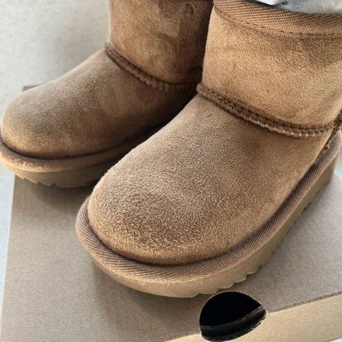 UGG kids ankle boots tan like new, size 25