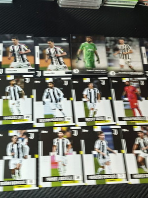 Topps Juventus Επίσημο Σετ Ομάδας 2024-25, πακέτο 18 κάρτες