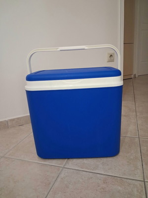 Portable Beach Cooler 36L new condition