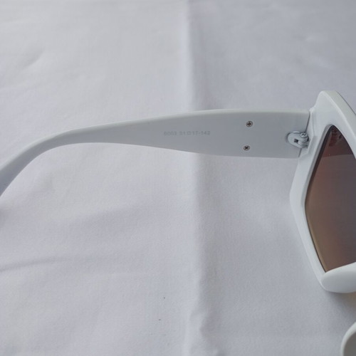 Chanel 5494 women's sunglasses white frame with gold CC like new