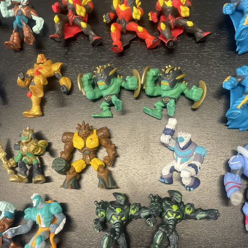 Gormiti figures pack of 40, like new