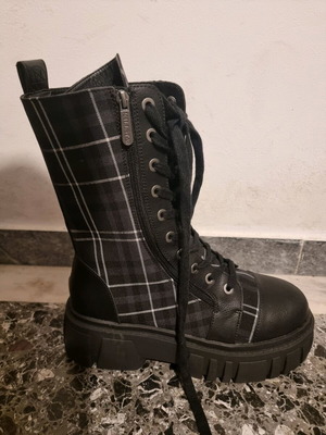 Killstar boots No.43 new, black plaid