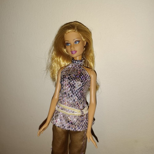 Barbie Fashion Fever Styles for 2 doll like new
