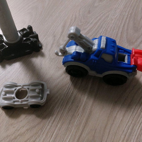 Play-Doh Tow Truck like new toy tow truck