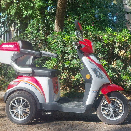 Electric Tricycle like new, 950W motor, 55 km range