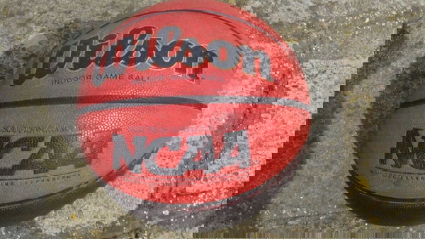Μπάλα μπάσκετ Wilson NCAA Solution Game Ball