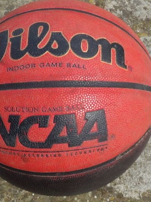 Μπάλα μπάσκετ Wilson NCAA Solution Game Ball μεταχειρισμένη, μέγεθος 7