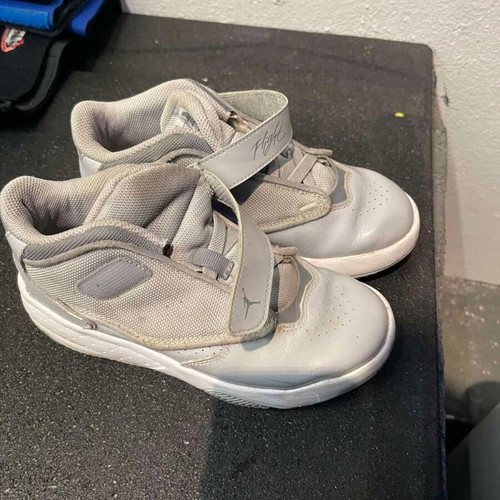 Jordan Max Aura 4 sneakers used, size 32, grey