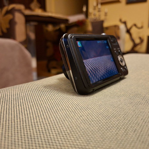 Samsung PL20 Black Digital Camera 14 MP